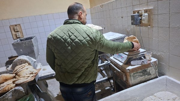 استجابة لشكاوى المواطنين.. ضبط 8 مخالفات في حملة رقابية على مخابز ثاني طنطا
