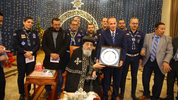 البابا تواضروس الثاني يستقبل عددا من الوفود للتهنئة بعيد الميلاد | صور