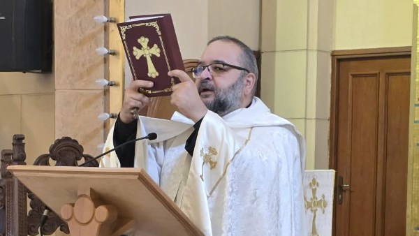 مجلس سيدة الرسل ينظم يومًا تكوينيًا بمشاركة المدبر البطريركي للكلدان بمصر