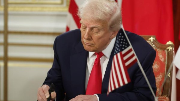 لم يلتزموا باتفاقنا.. ترامب يعلن زيادة الرسوم الجمركية على كوريا الجنوبية