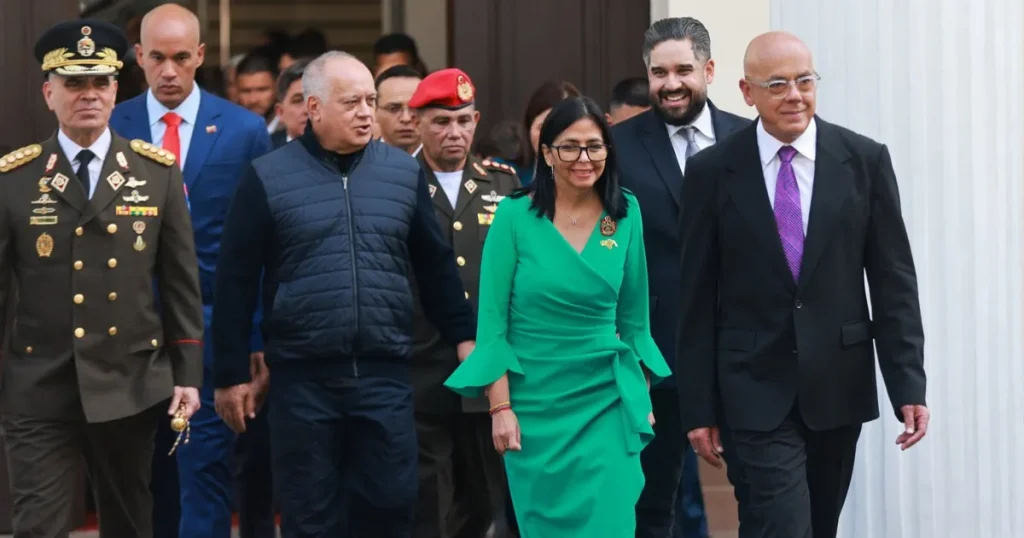 إسبانيا تتهم أمريكا بالاستيلاء على موارد الطاقة في فنزويلا