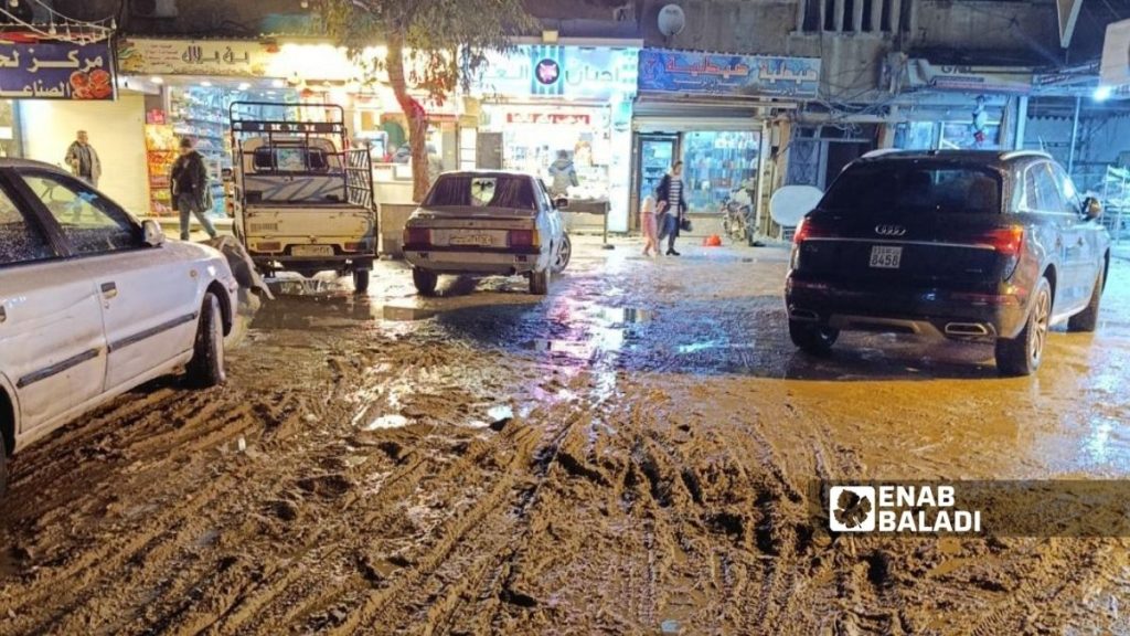 دمشق.. توقف صيانة الأرصفة يعوق حركة الأهالي بمنطقة الصناعة