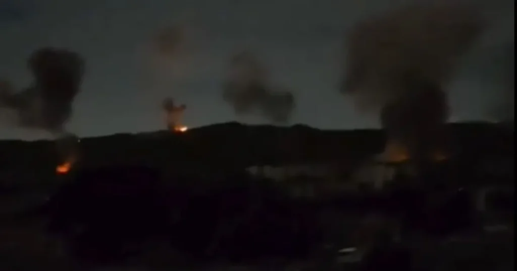 دوي انفجارات في فنزويلا.. ومسؤول: ترمب أمر بشن ضربات جوية