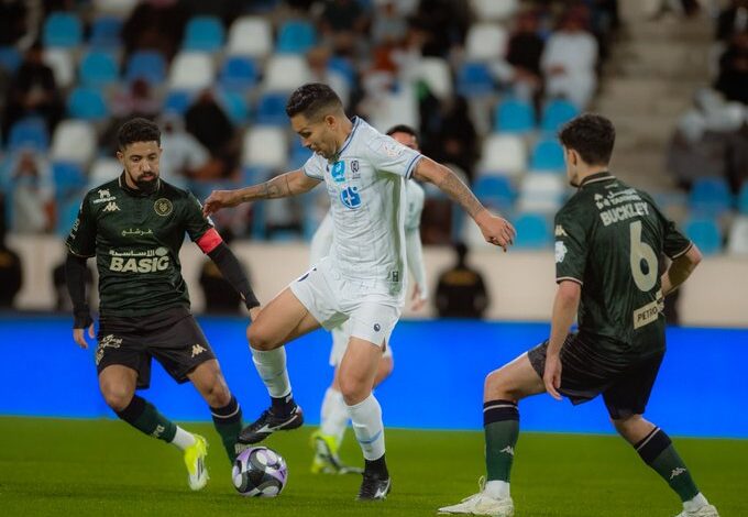 الأخدود يكسر صيام الانتصارات ويهزم الخلود بصعوبة في دوري روشن السعودي