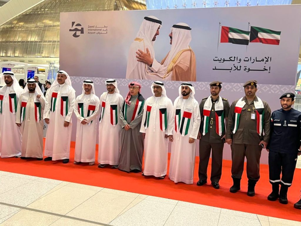 سفيرنا بالإمارات يشارك في فعالية بمطار أبوظبي ضمن أسبوع الاحتفاء بالعلاقات الإماراتية الكويتية