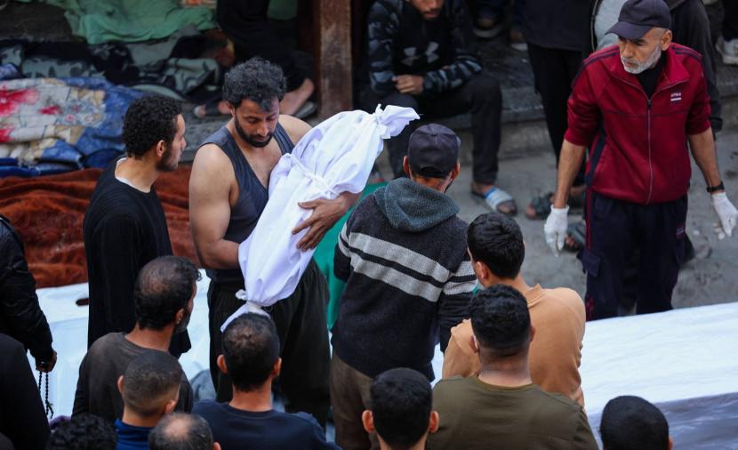 25 شهيدا في غزة وقصف إسرائيلي يستهدف مقر شرطة بحي الشيخ رضوان