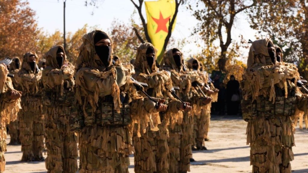 التحالف الدولي و”قسد” ينفذان إنزالًا جويًا في دير الزور