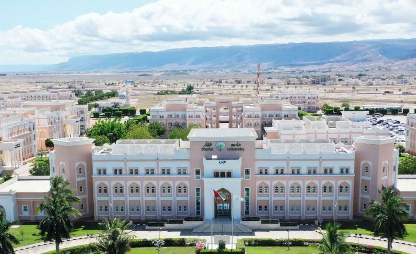 جامعة ظفار تحقق إنجازا أكاديميا ضمن تصنيف “التايمز” العالمي