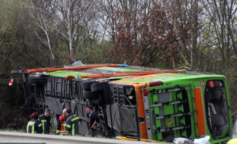 مصرع 11 في حادث تصادم حافلة وشاحنة في البرازيل