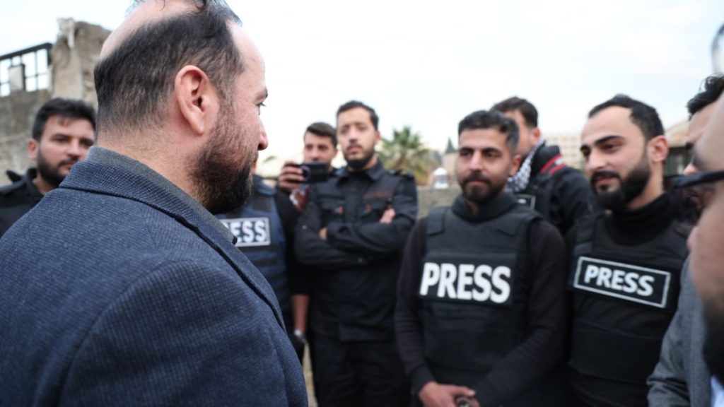 اتفاق شرقي سوريا يلزم وسائل الإعلام بترخيص دمشق