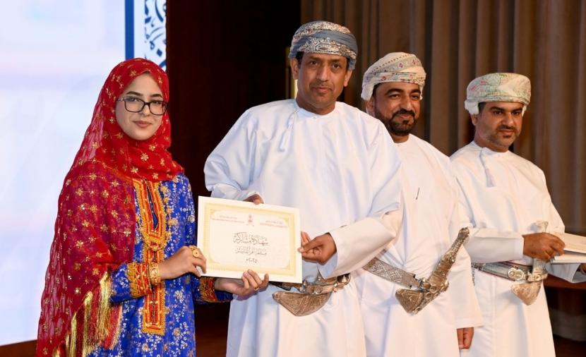 وكيل “الإعلام” يكرم الفائزين في مسابقة “اقرأ للناشئة”