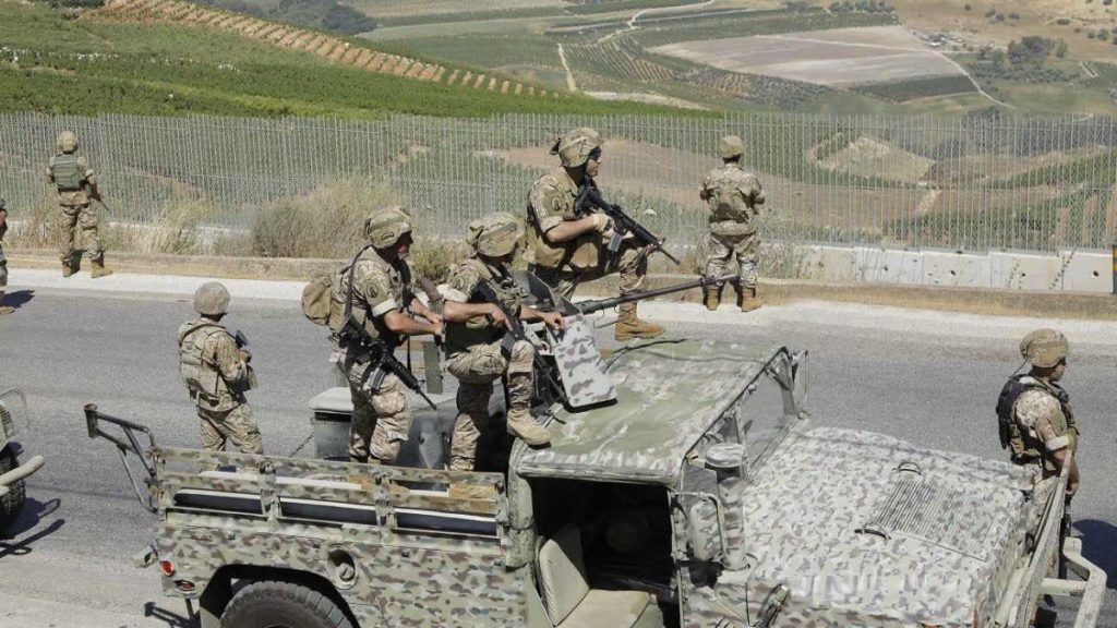 الجيش اللبناني يوقف 35 سوريًا بعد “تسريبات الفلول”