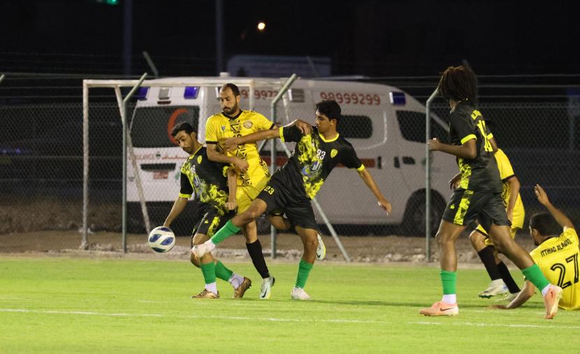 احتدام سباق التأهل في دوري أبطال جنوب الباطنة