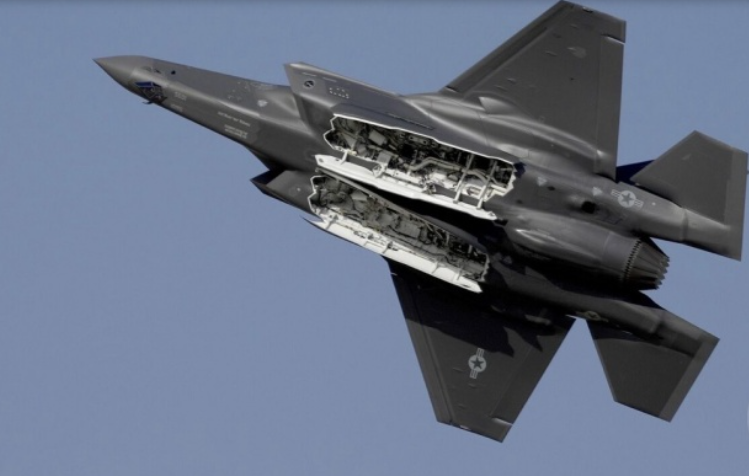 طائرات مقاتلة