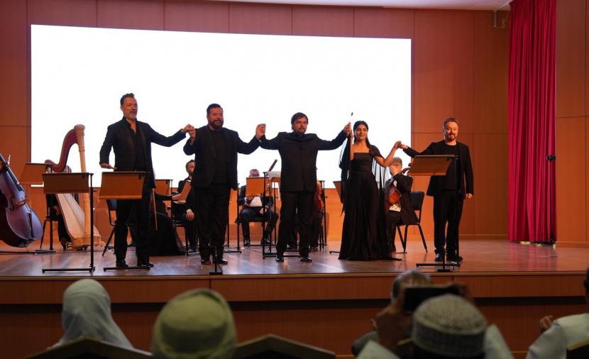 “الأوبرا السلطانية” تنقل رسالة الفن الإنسانية إلى مستشفى المسرة