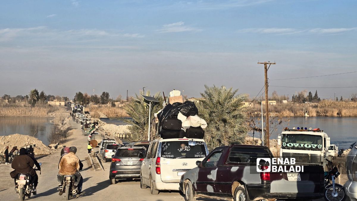 مطالب الأهالي بسرعة إعادة تأهيل الجسور أو إنشاء بدائل جديدة - (/ مروان المضحي)