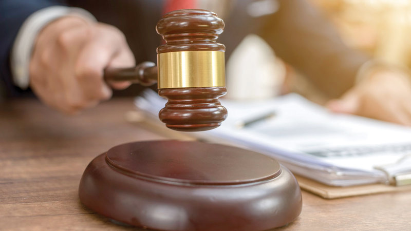 «اليمين الحاسمة» تبرئ رجلاً من دَين بـ 60 ألف درهم لمطلقته