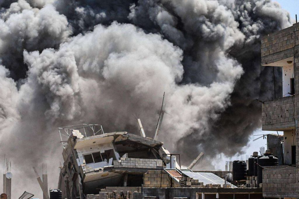 شهيدان بخان يونس وغزة وغارات جوية على رفح