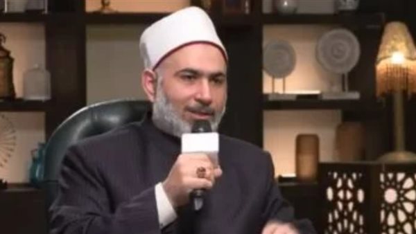 التقصير في الحجاب لا يبطل صيام رمضان