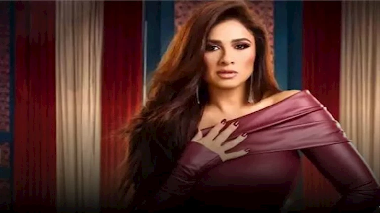 “شفت معاه الهنا”.. فيديو جديد يجمع ياسمين عبدالعزيز وكريم فهمي