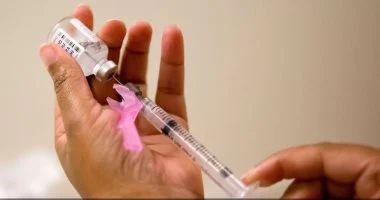 مستشفي جنيف الجامعي يتلقى جائزة عن تطوير لقاح ضد السرطان