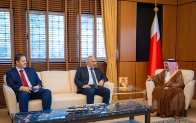 وزير الديوان الملكي يستقبل السفير الفلسطيني بمناسبة توليه مهام عمله الدبلوماسي – الوطن