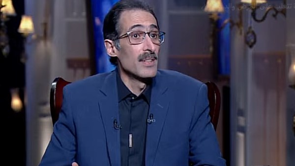 مجدي الجلاد: العالم يتجه للسيطرة على العقل البشري.. والذكاء الاصطناعي سيهيمن على المحتوى