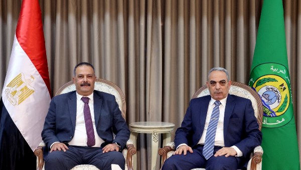 محافظ الإسماعيلية يستقبل رئيس شركة مياه الشرب والصرف الصحي