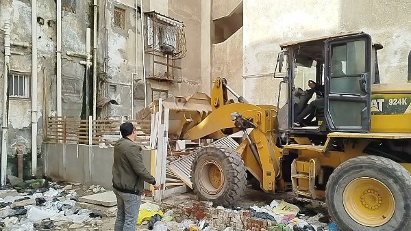 رئيس زهور بورسعيد: إزالة فورية ومصادرة للمخالفات ولا تهاون مع المخالفين| شاهد رئيس زهور بورسعيد: إزالة فورية ومصادرة للمخالفات ولا تهاون مع المخالفين| شاهد