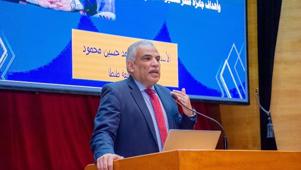 رئيس جامعة طنطا يختتم دورة إعداد القادة لترسيخ التميز الحكومي