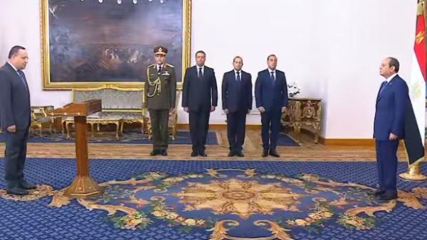 رئيس جامعة طنطا يهنىء عبد العزيز قنصوة لتكليفه وزيرا للتعليم العالي