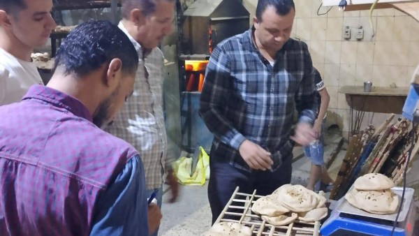 ضبط أصحاب 4 مخابز استولوا على 36 جوال دقيق مدعم بالغربية