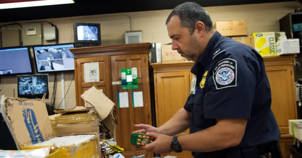 الجمارك الأميركية توقف تحصيل رسوم ترمب الثلاثاء