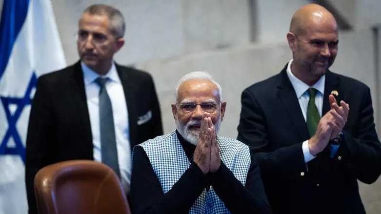 مودي في الكنيست: الهند تقف إلى جانب إسرائيل وتدعم “نهج عدم التسامح مع الإرهاب”