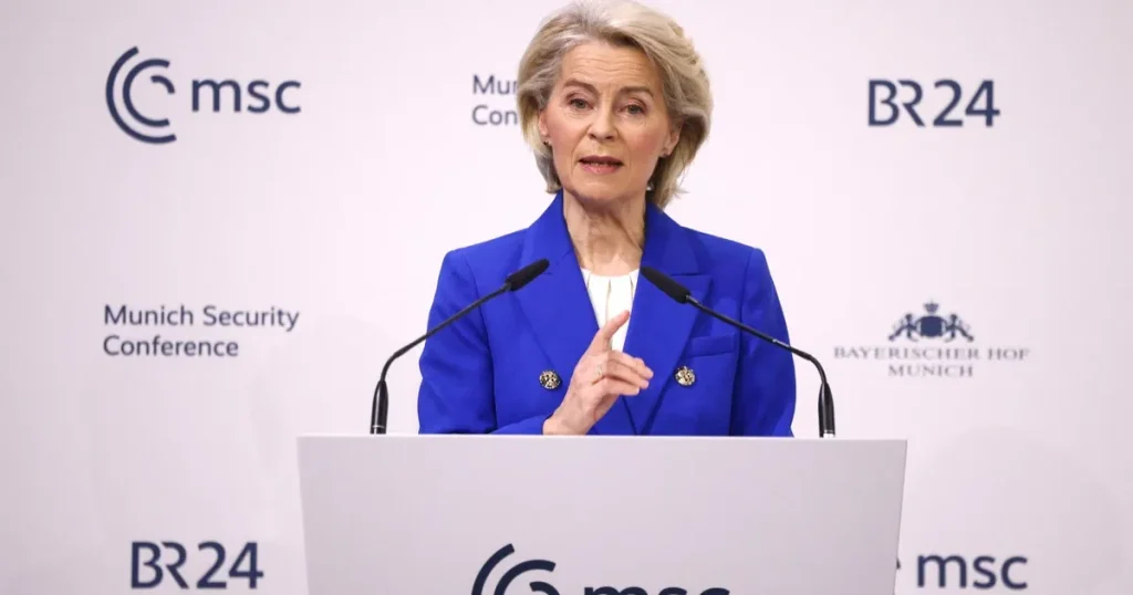 المفوضية الأوروبية تحث التكتل على تفعيل ميثاق الدفاع المشترك