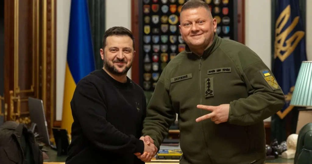 القائد السابق للجيش الأوكراني يكشف عن خلاف عميق مع زيلينسكي