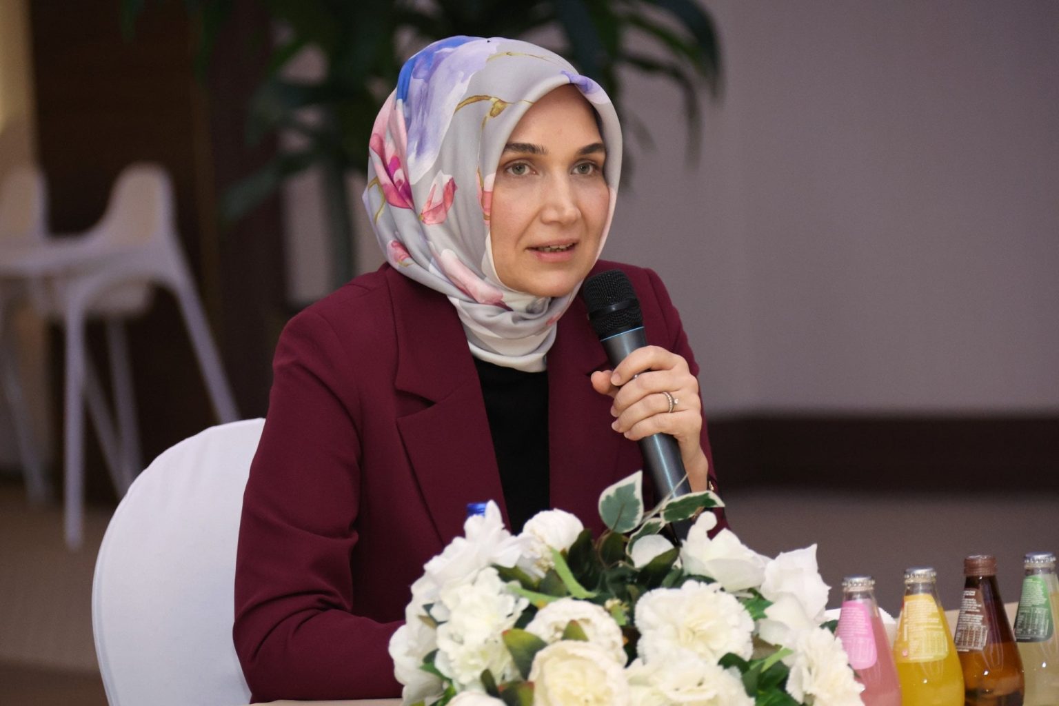 كسرت أعراف السياسة التركية لمرات.. من هي نائبة وزير الداخلية التركية؟ (فيديو)