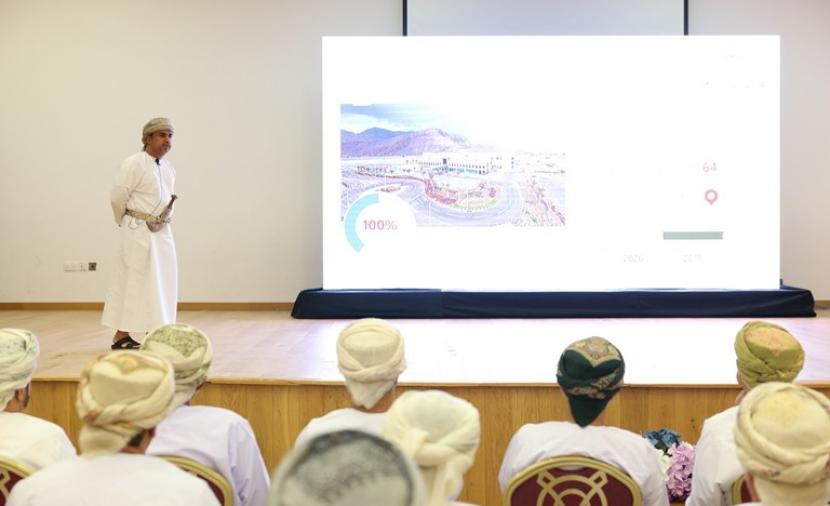 استعراض الإنجازات التنموية والخطط المستقبلية في مسندم