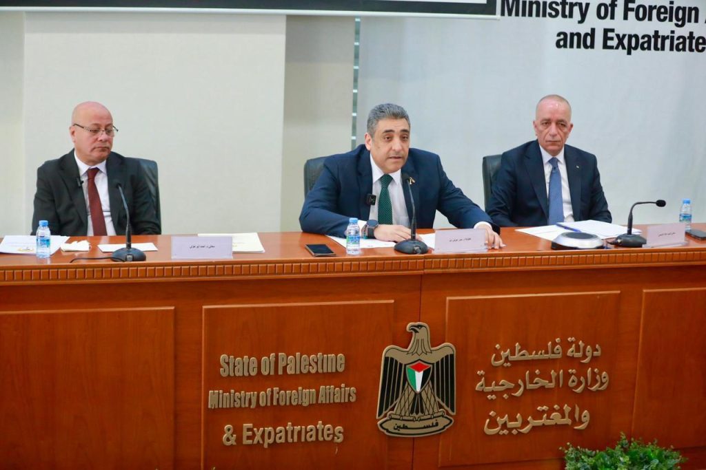 “الخارجية” تعقد إحاطة سياسية حول الأونروا وقرارات “الكابينت” الإسرائيلي والانتهاكات المستمرة في القدس